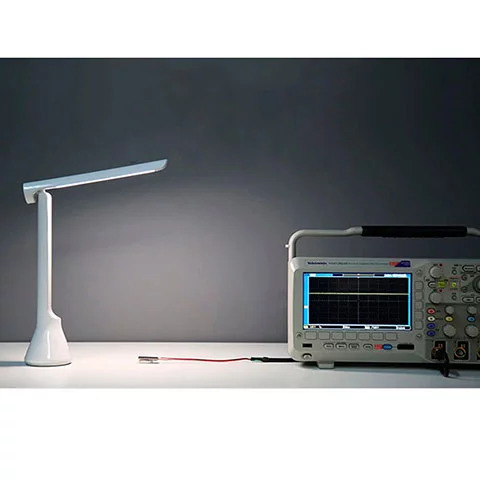 چراغ مطالعه یی لایت مدل YEELIGHT Folding Charging Small Table Lamp